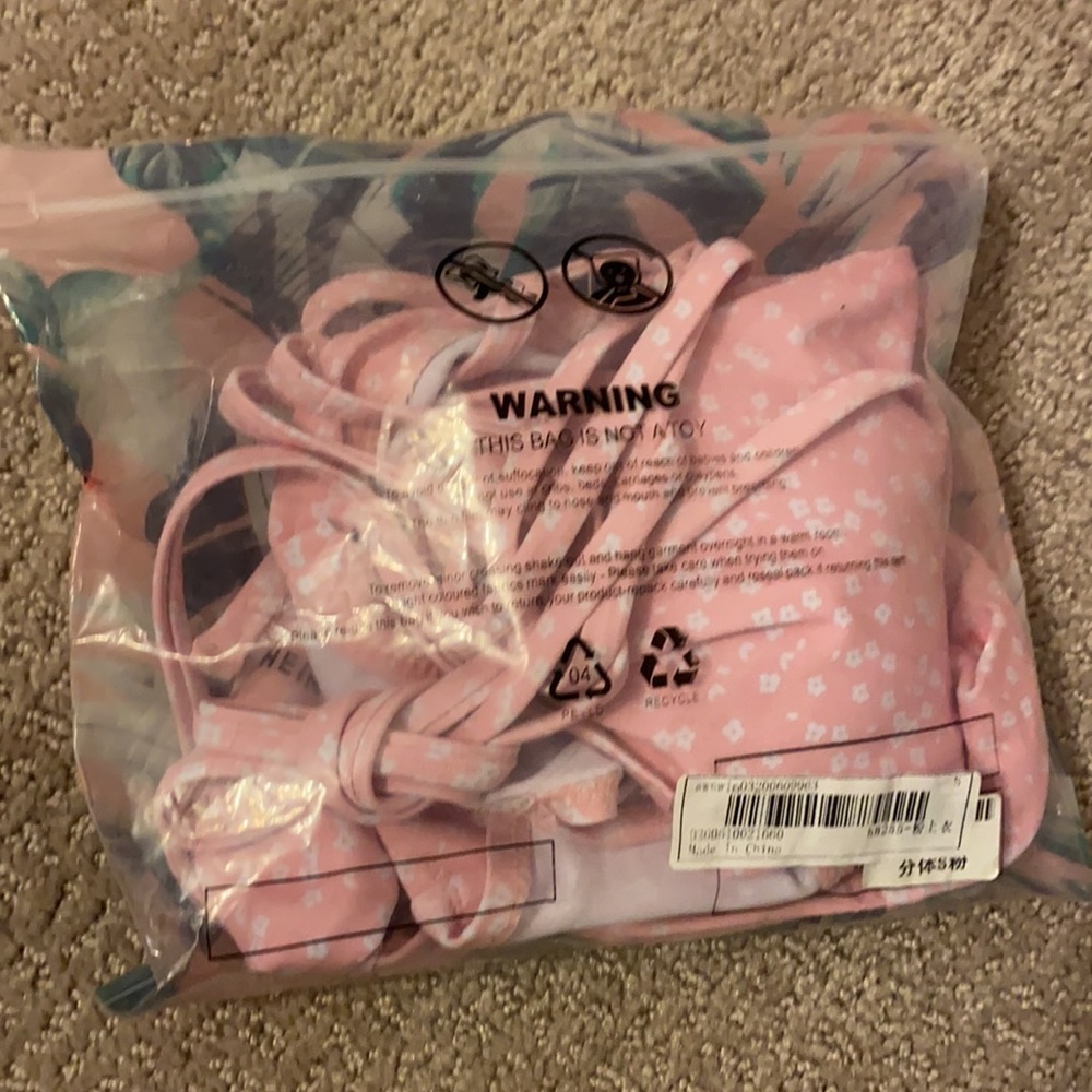 NWOT Pink Floral Bikini Set (includes bottom) - Picture 5 of 5